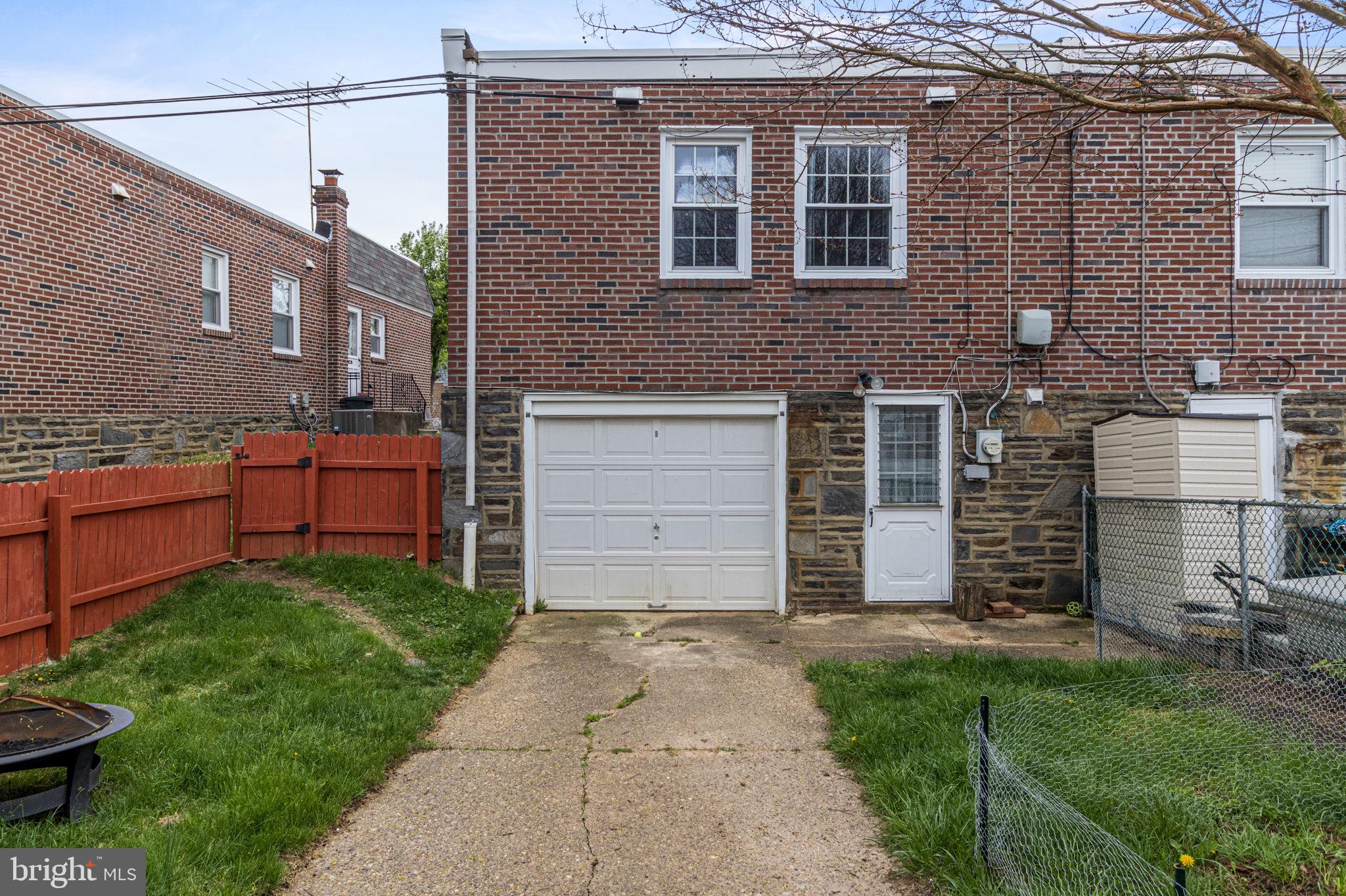 PHILADELPHIA (NORTHEAST) - Residential