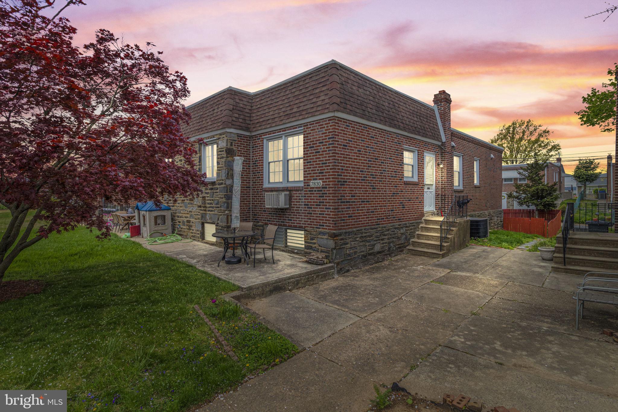 PHILADELPHIA (NORTHEAST) - Residential