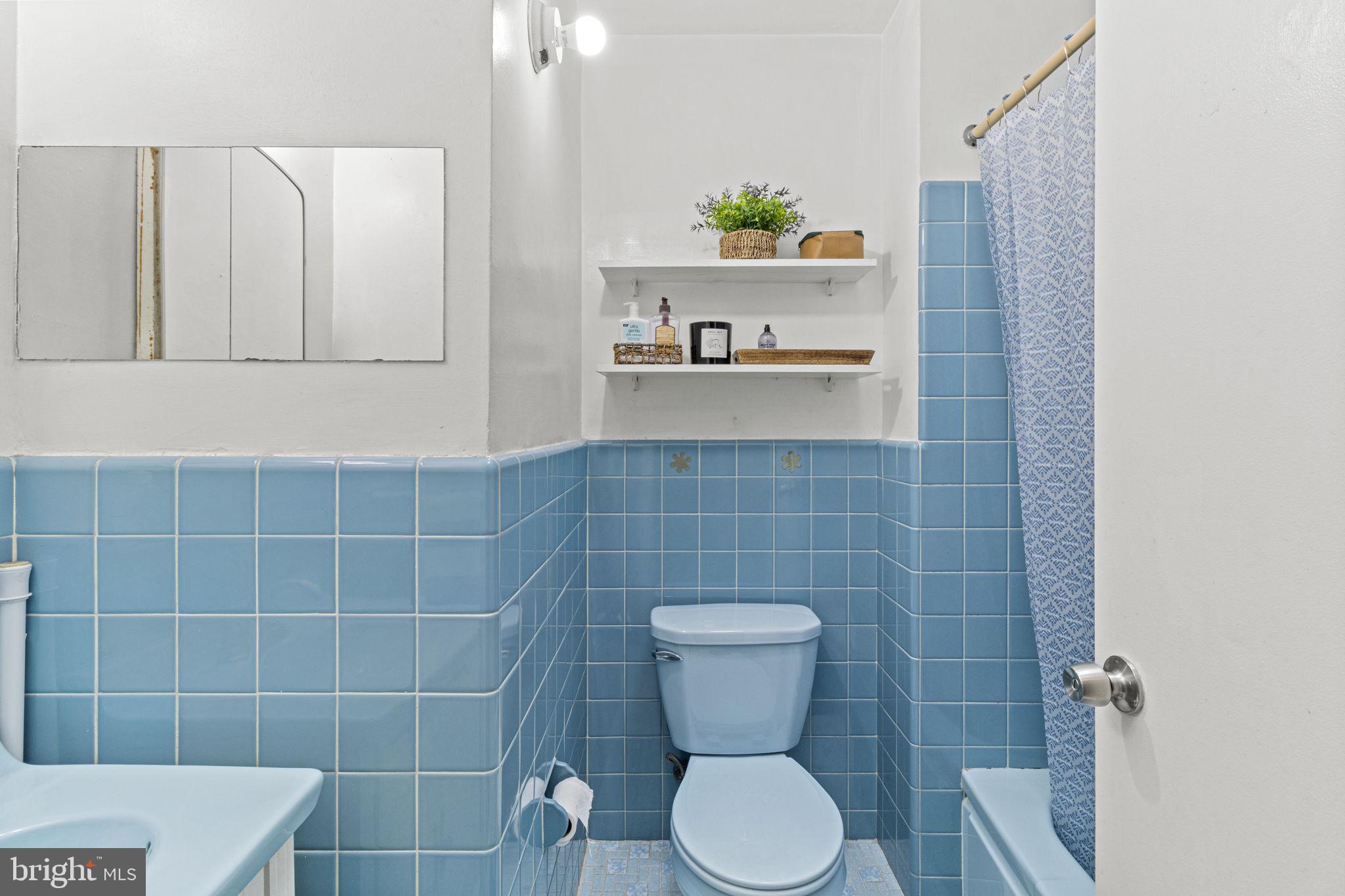 PHILADELPHIA (NORTHEAST) - Residential