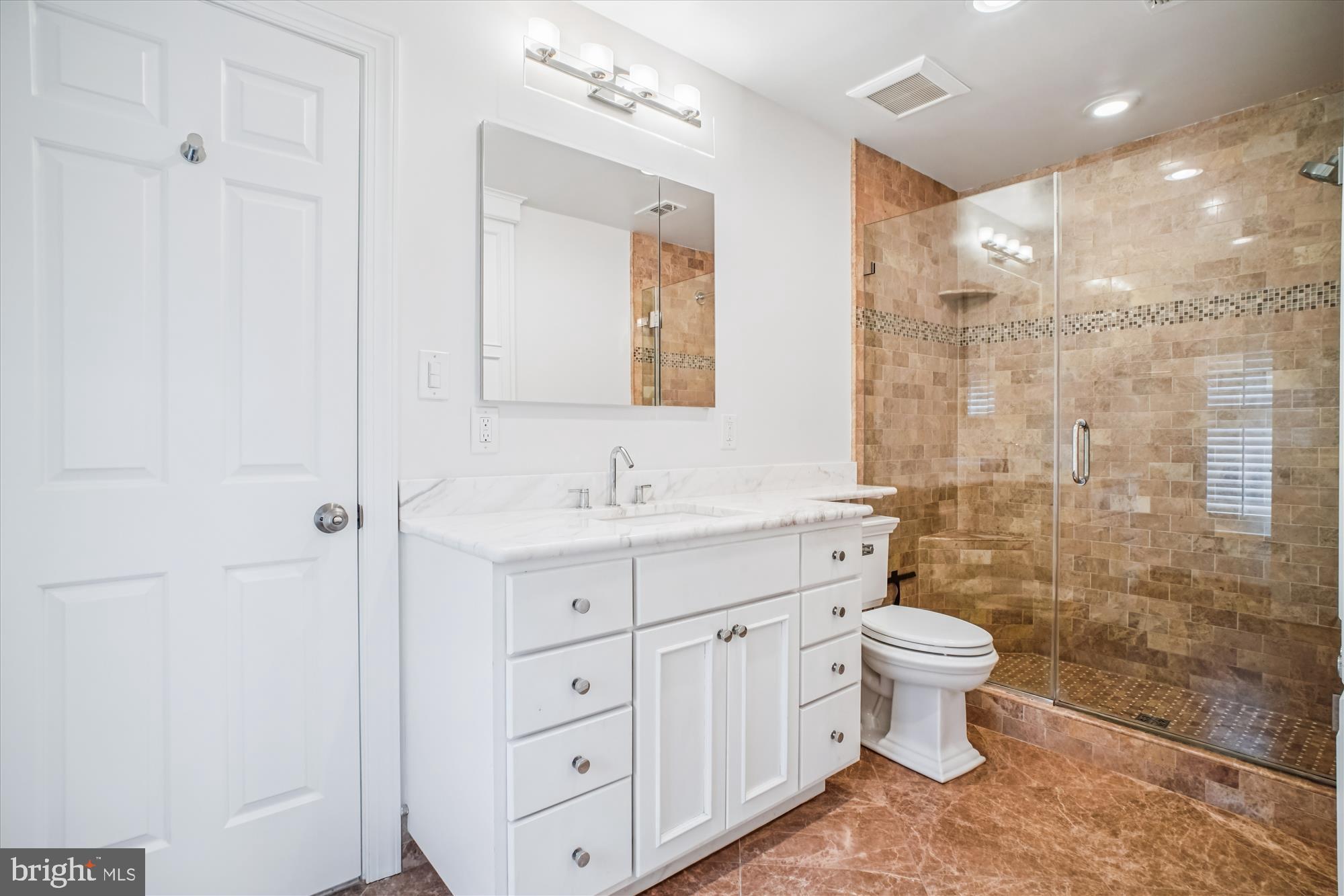 COUNTRY CLUB HILLS - Residential