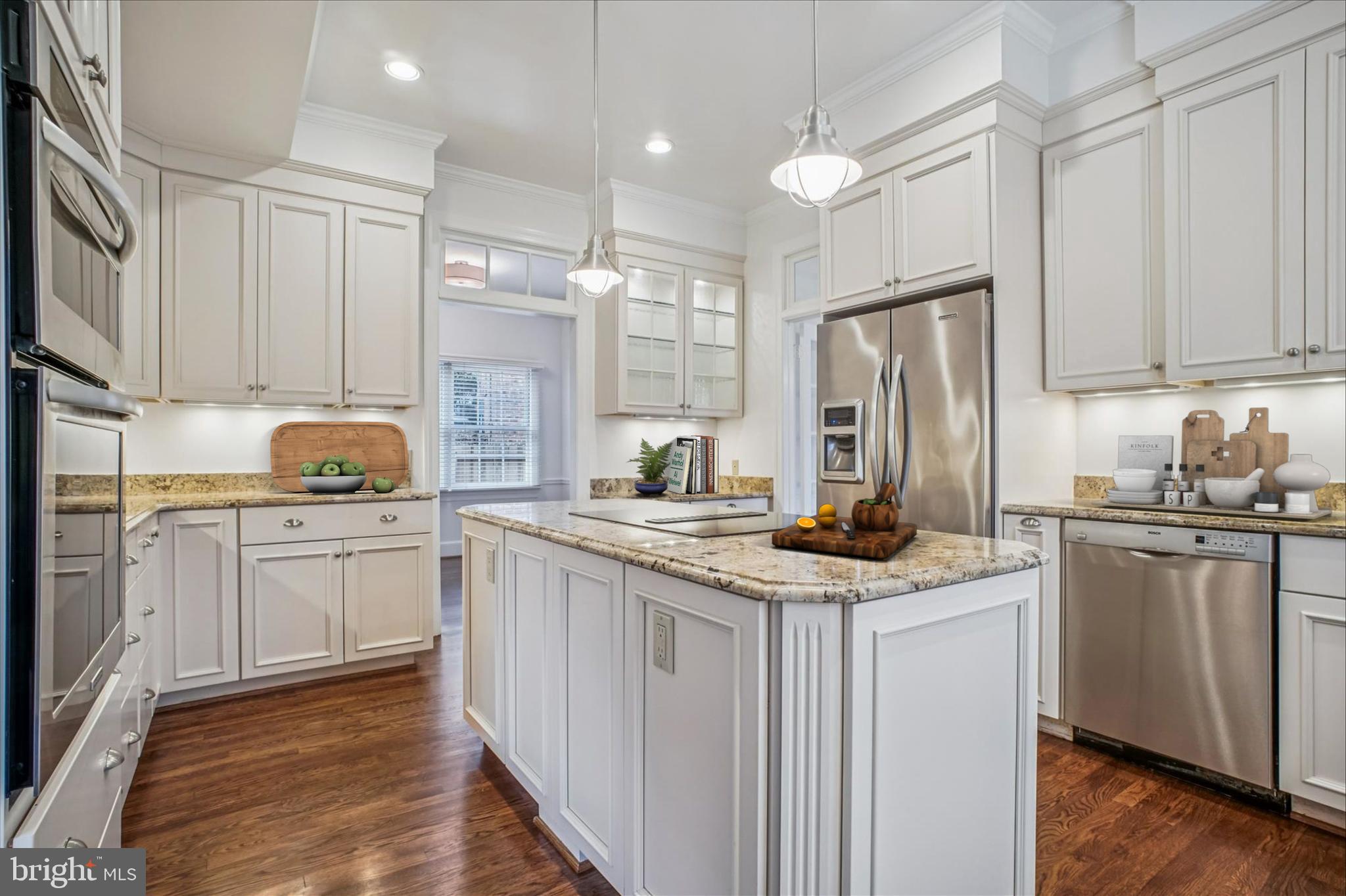 COUNTRY CLUB HILLS - Residential