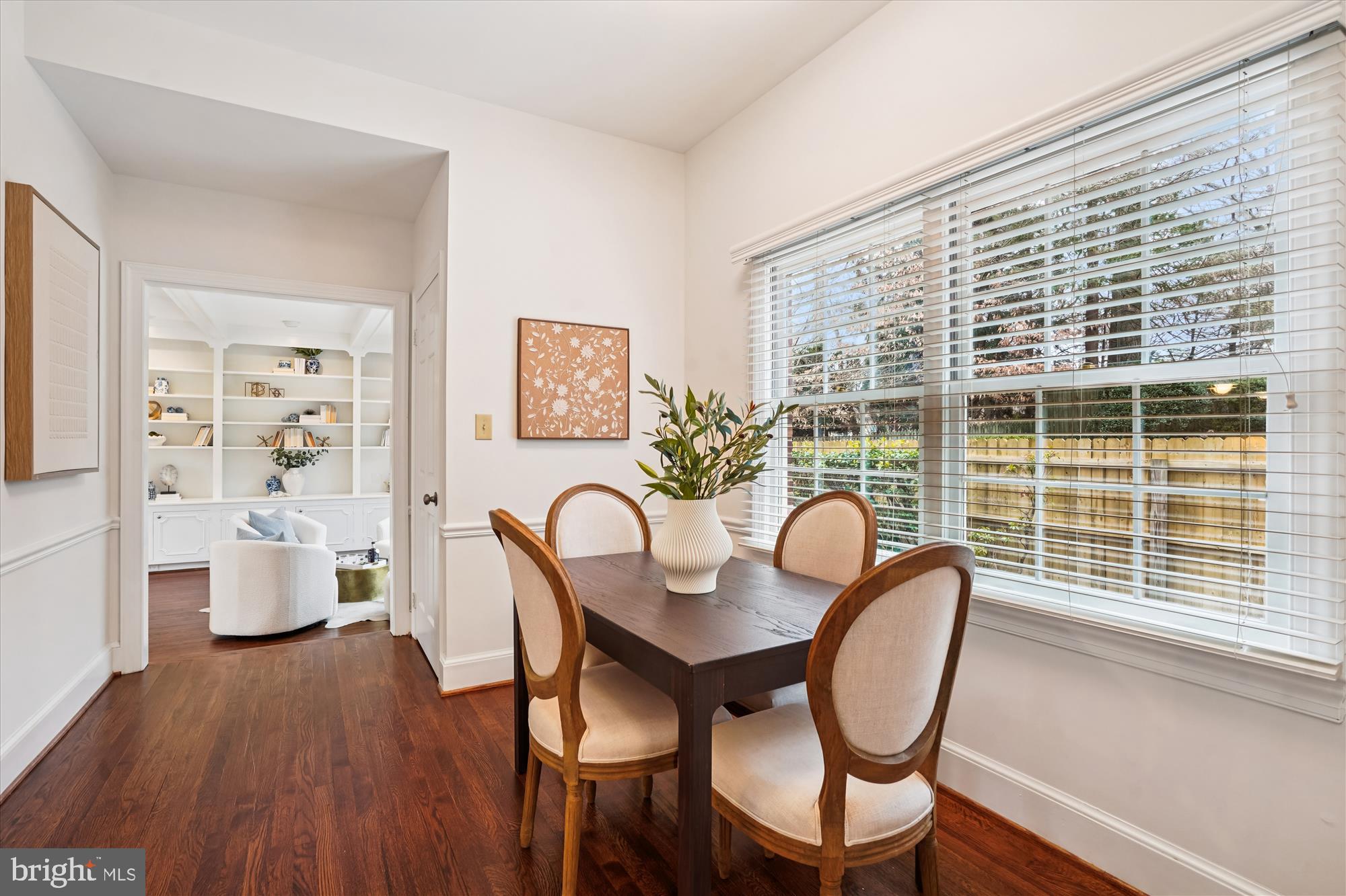 COUNTRY CLUB HILLS - Residential