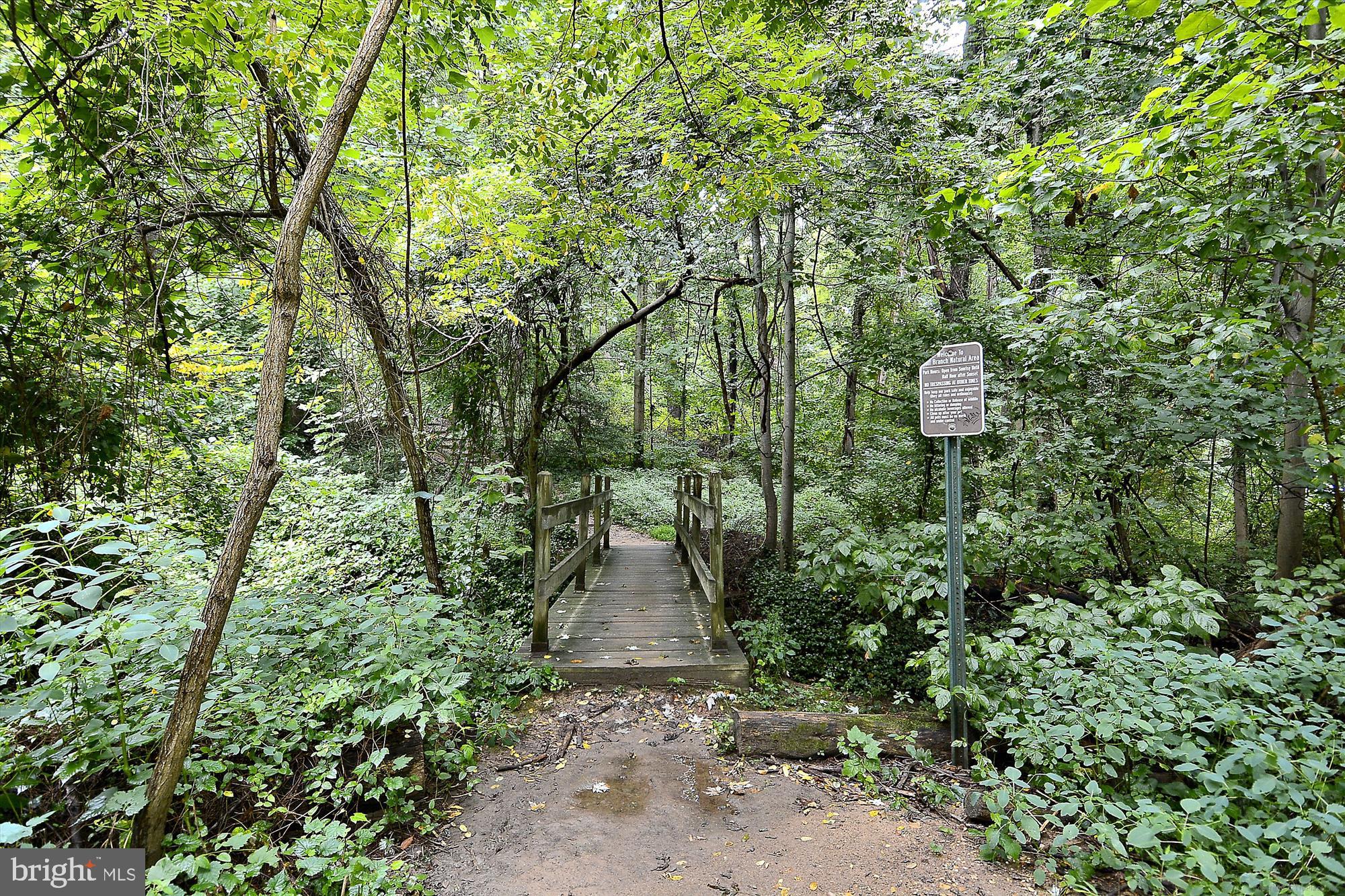 COUNTRY CLUB HILLS - Residential