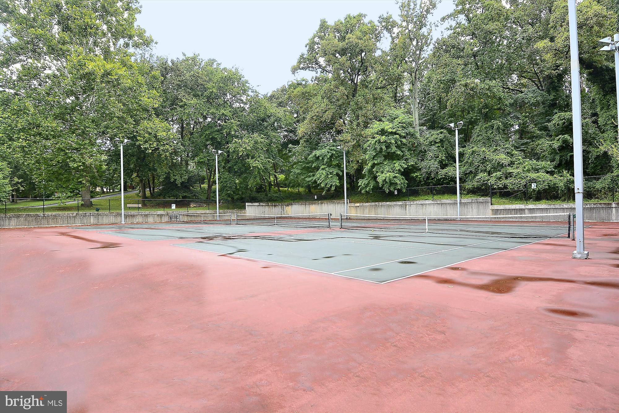 COUNTRY CLUB HILLS - Residential