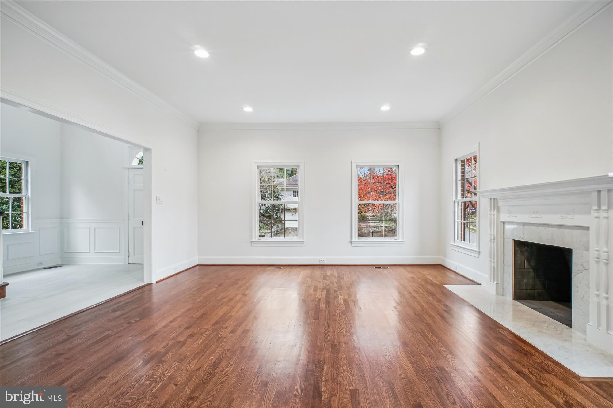 COUNTRY CLUB HILLS - Residential