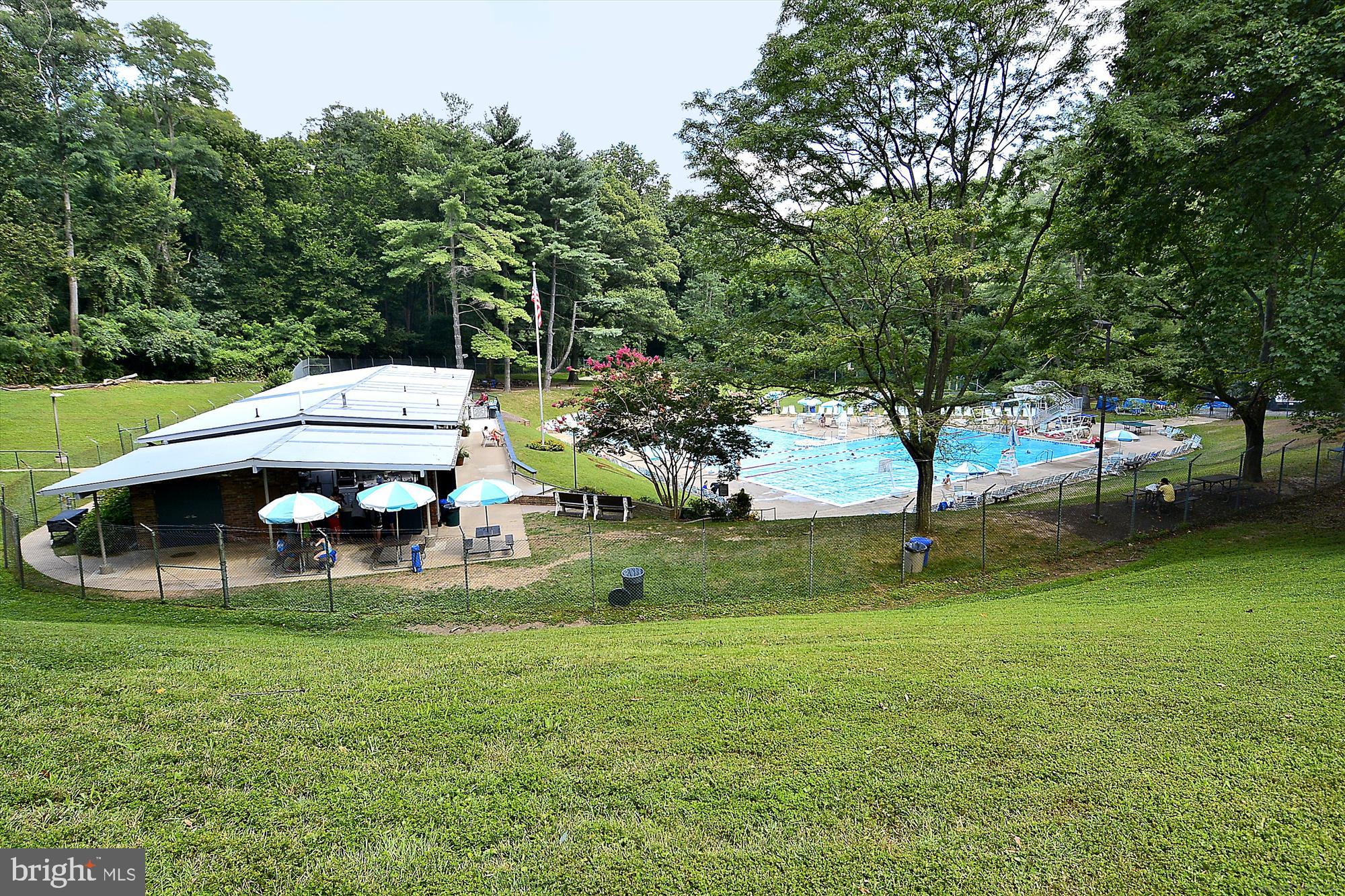 COUNTRY CLUB HILLS - Residential