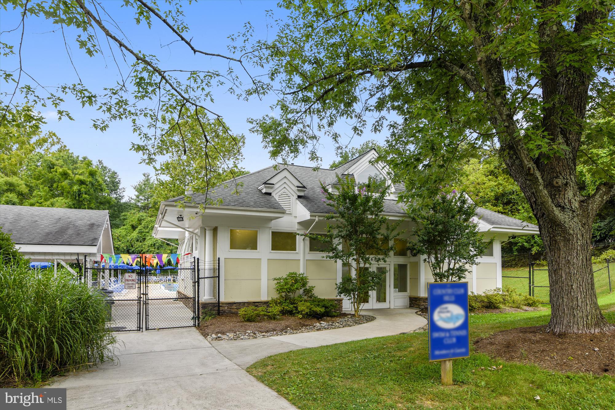 COUNTRY CLUB HILLS - Residential