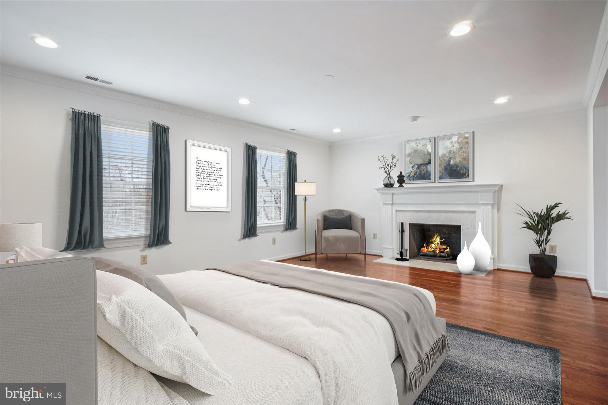 COUNTRY CLUB HILLS - Residential