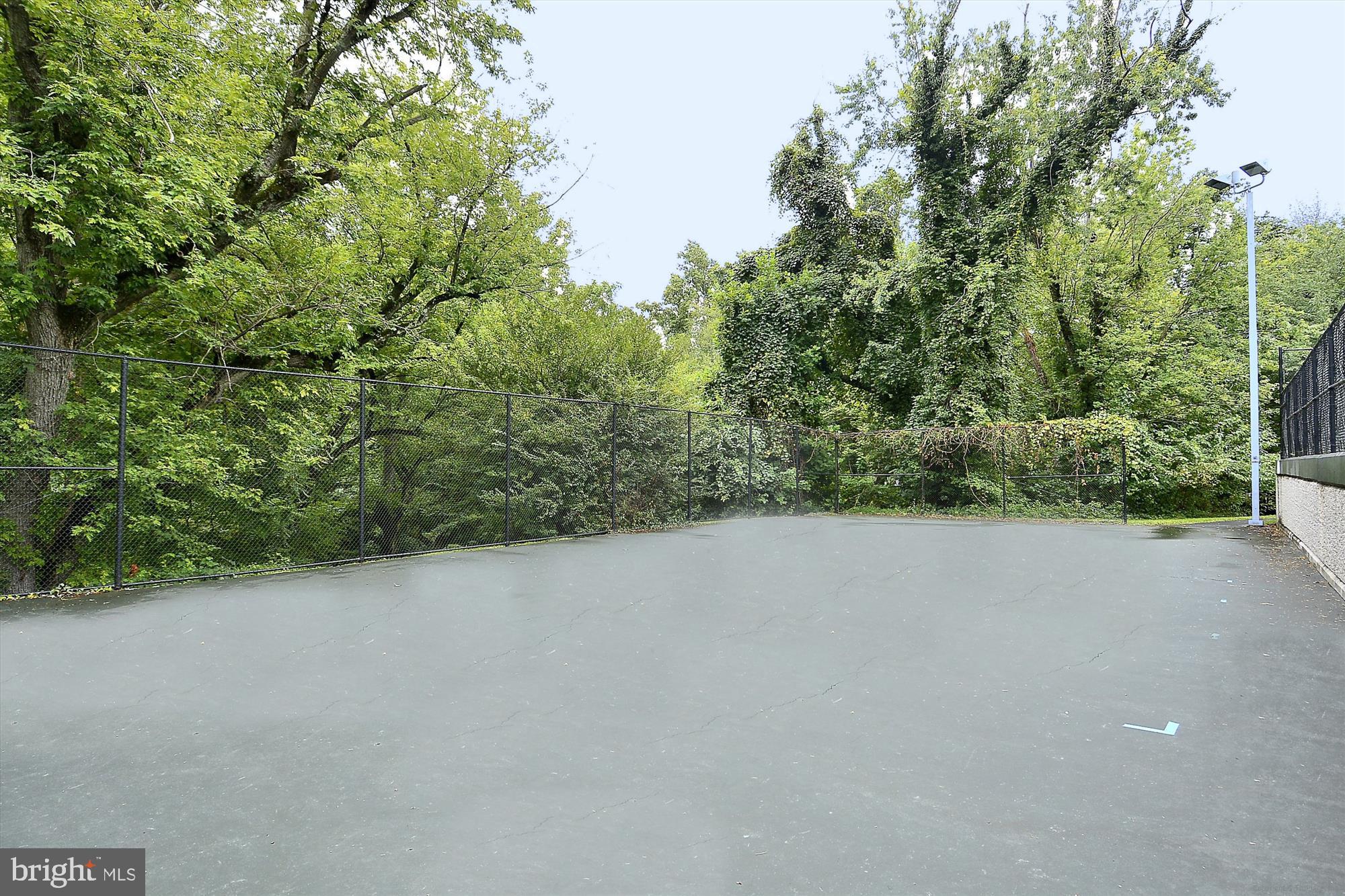 COUNTRY CLUB HILLS - Residential