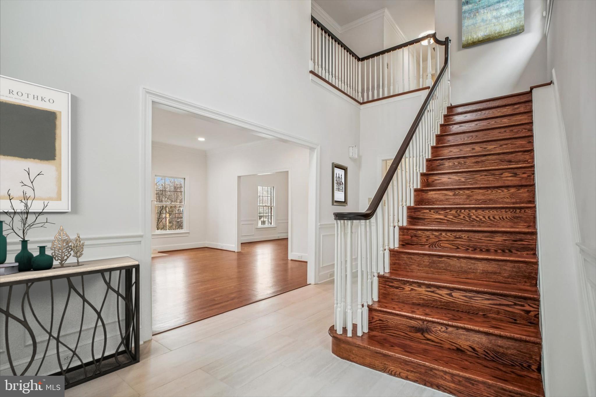 COUNTRY CLUB HILLS - Residential