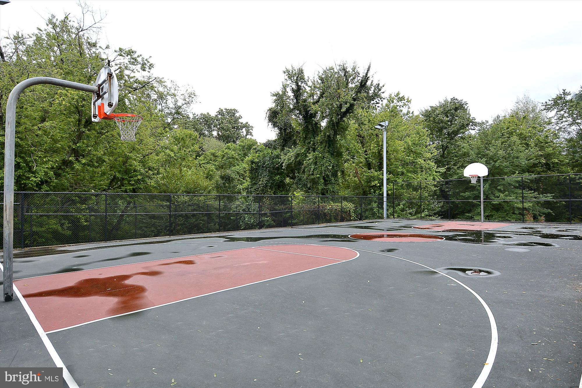 COUNTRY CLUB HILLS - Residential