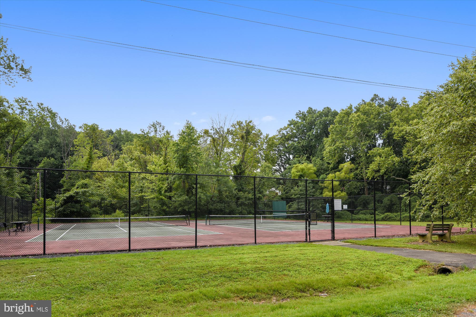 COUNTRY CLUB HILLS - Residential