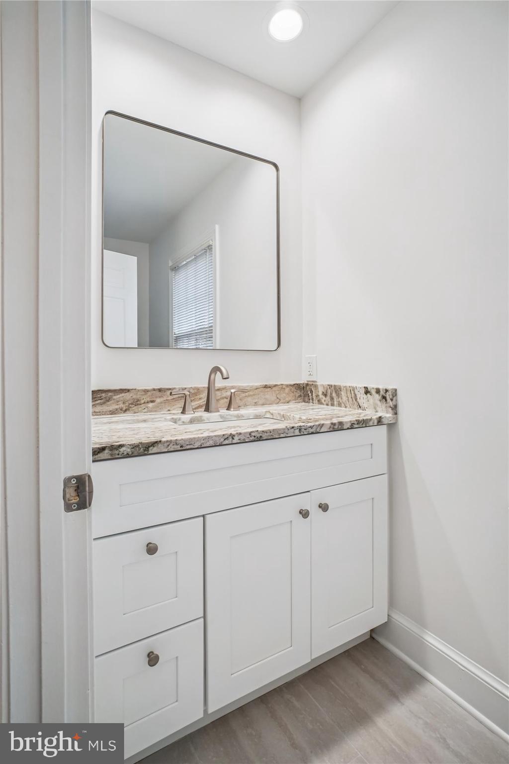 COUNTRY CLUB HILLS - Residential