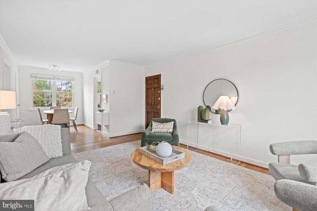 Photo of 17 Auburn Court #B, ALEXANDRIA, VA 22305 (MLS # VAAX2060434)