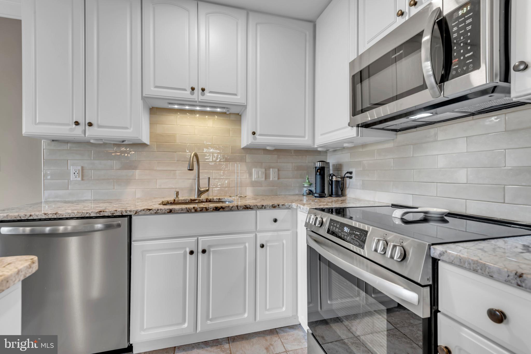 BAYSIDE - Residential