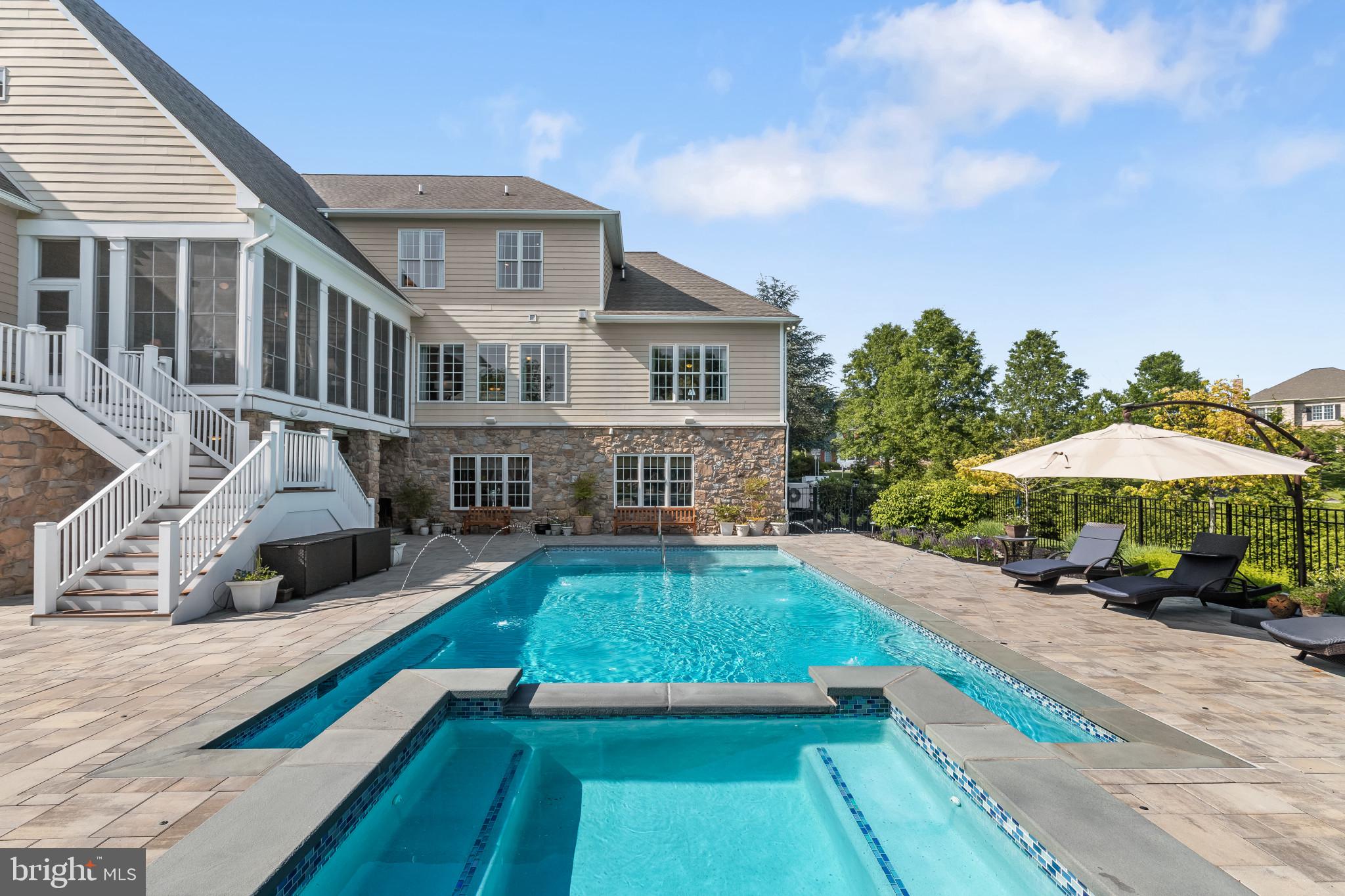 FOX MEADOW - Residential