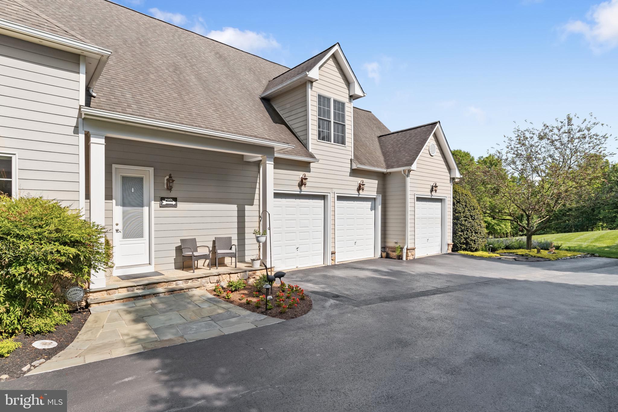 FOX MEADOW - Residential