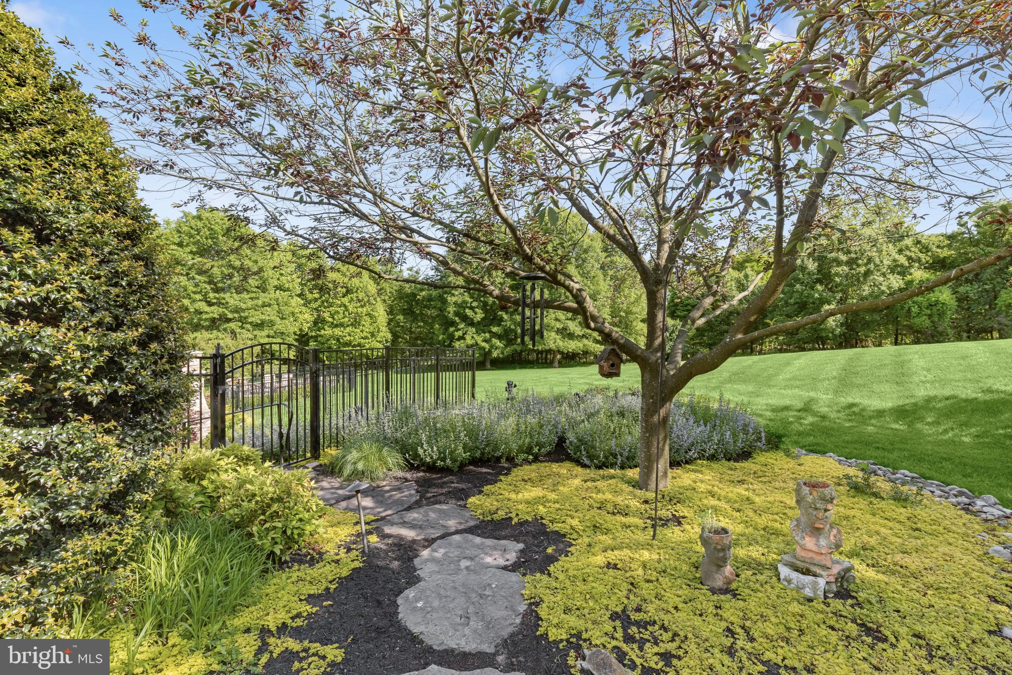 FOX MEADOW - Residential