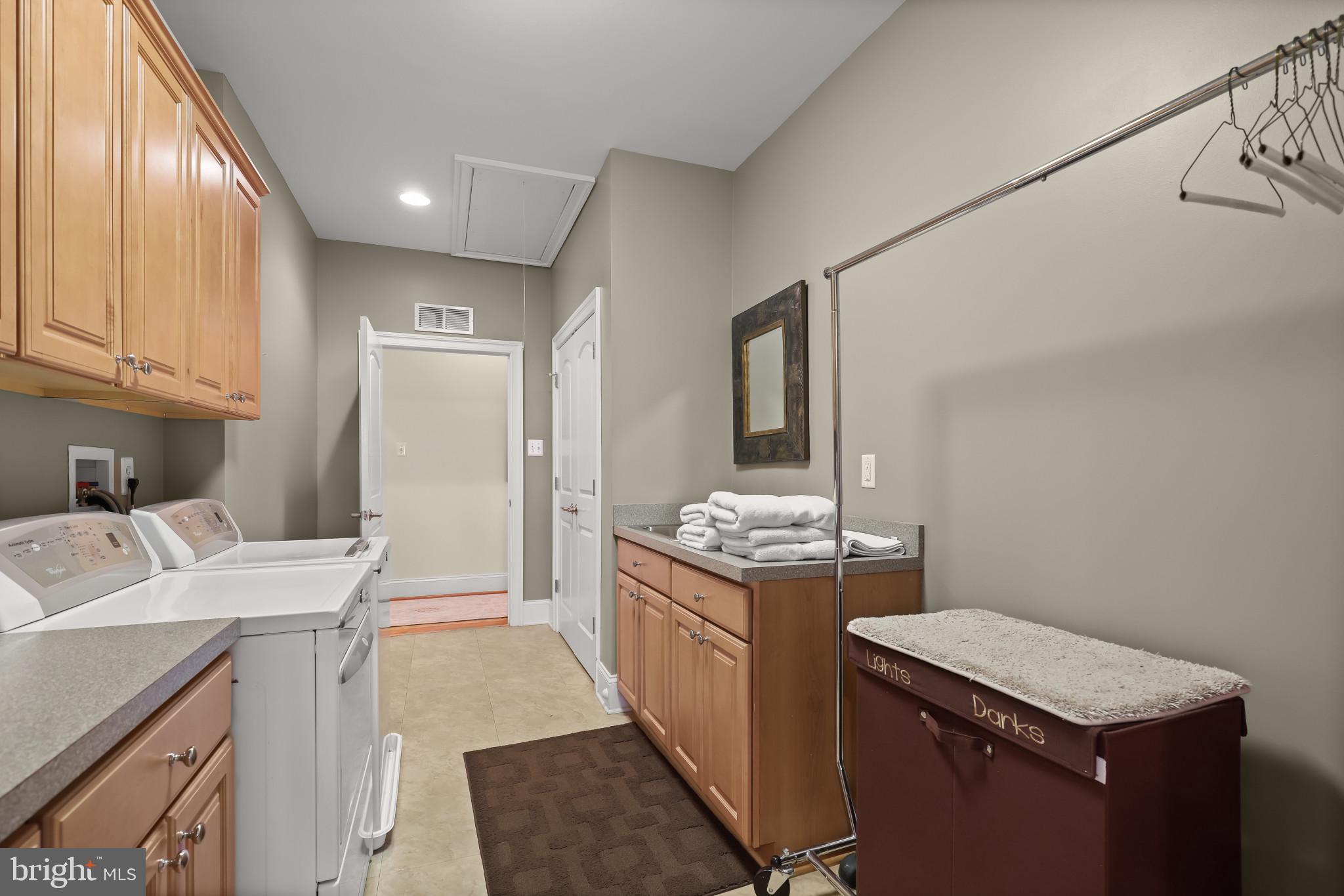 FOX MEADOW - Residential