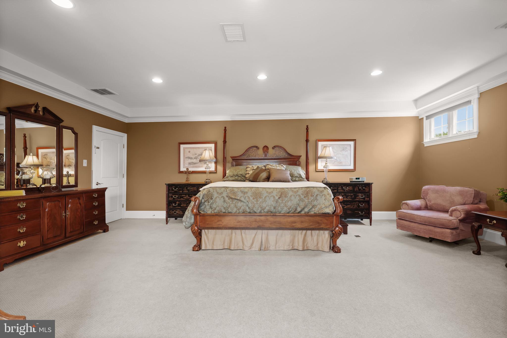 FOX MEADOW - Residential