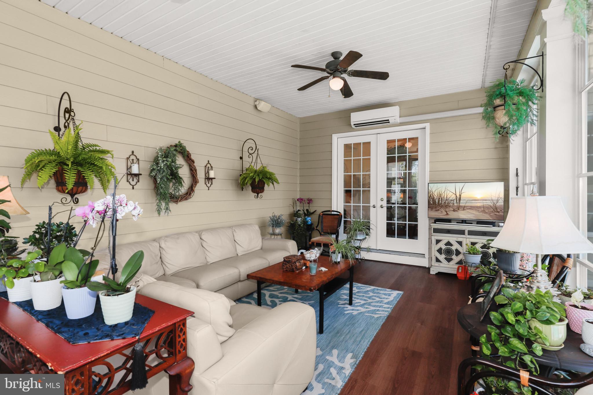 FOX MEADOW - Residential