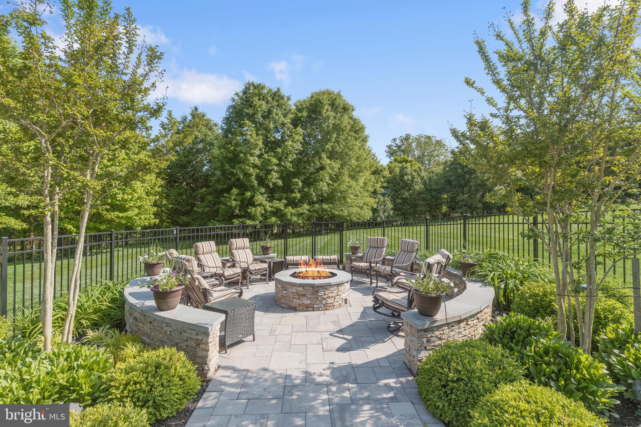 FOX MEADOW - Residential