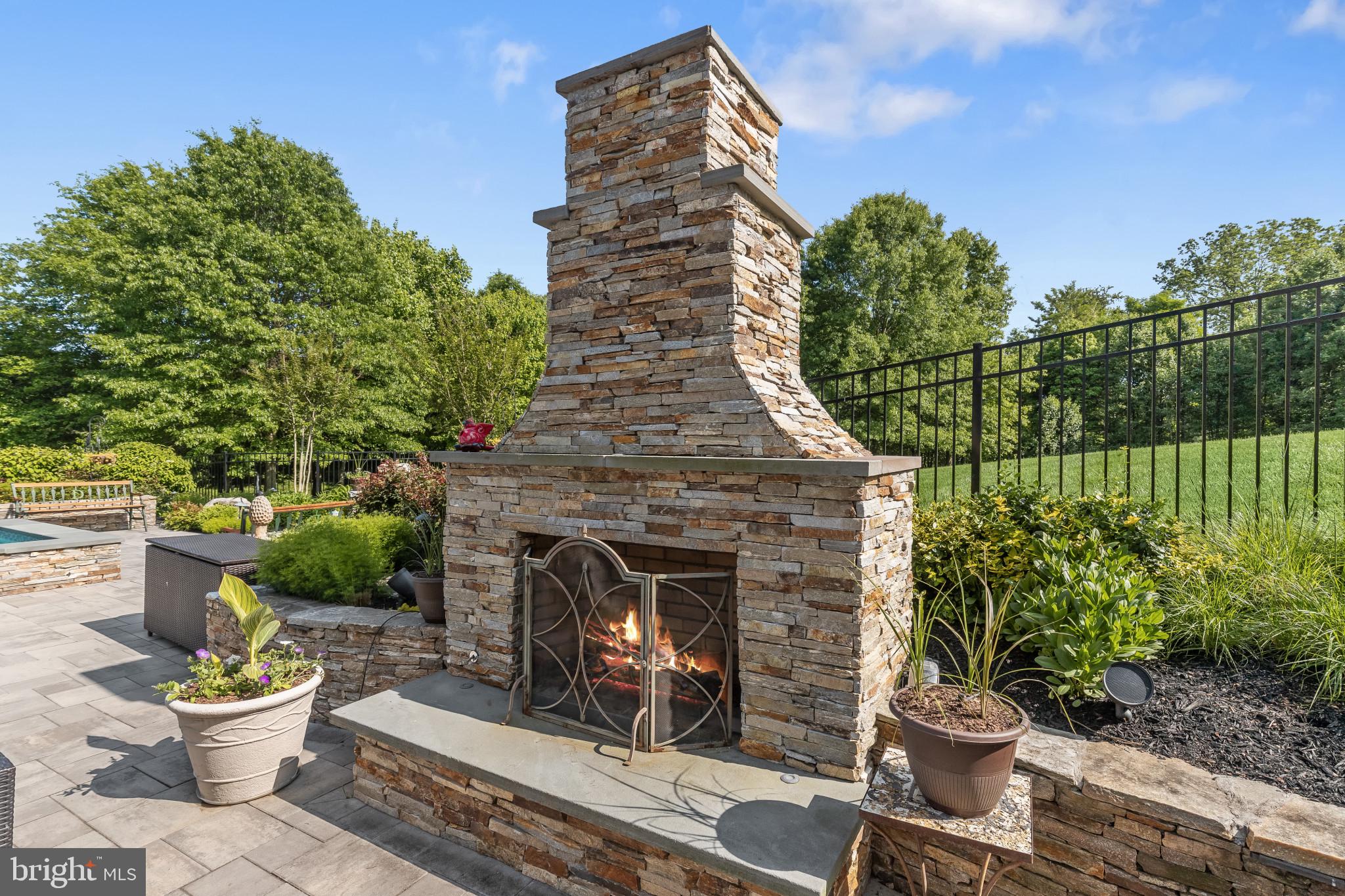 FOX MEADOW - Residential