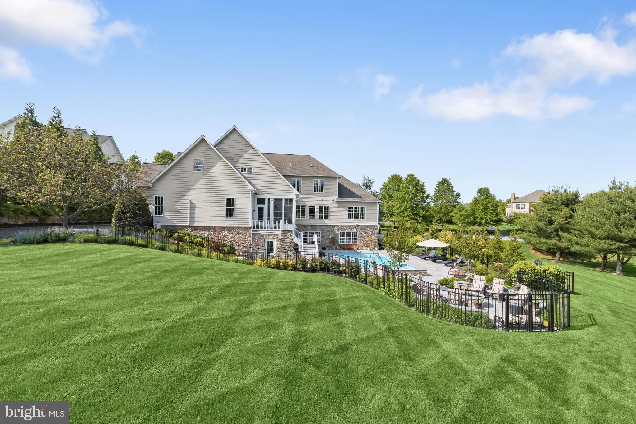 FOX MEADOW - Residential