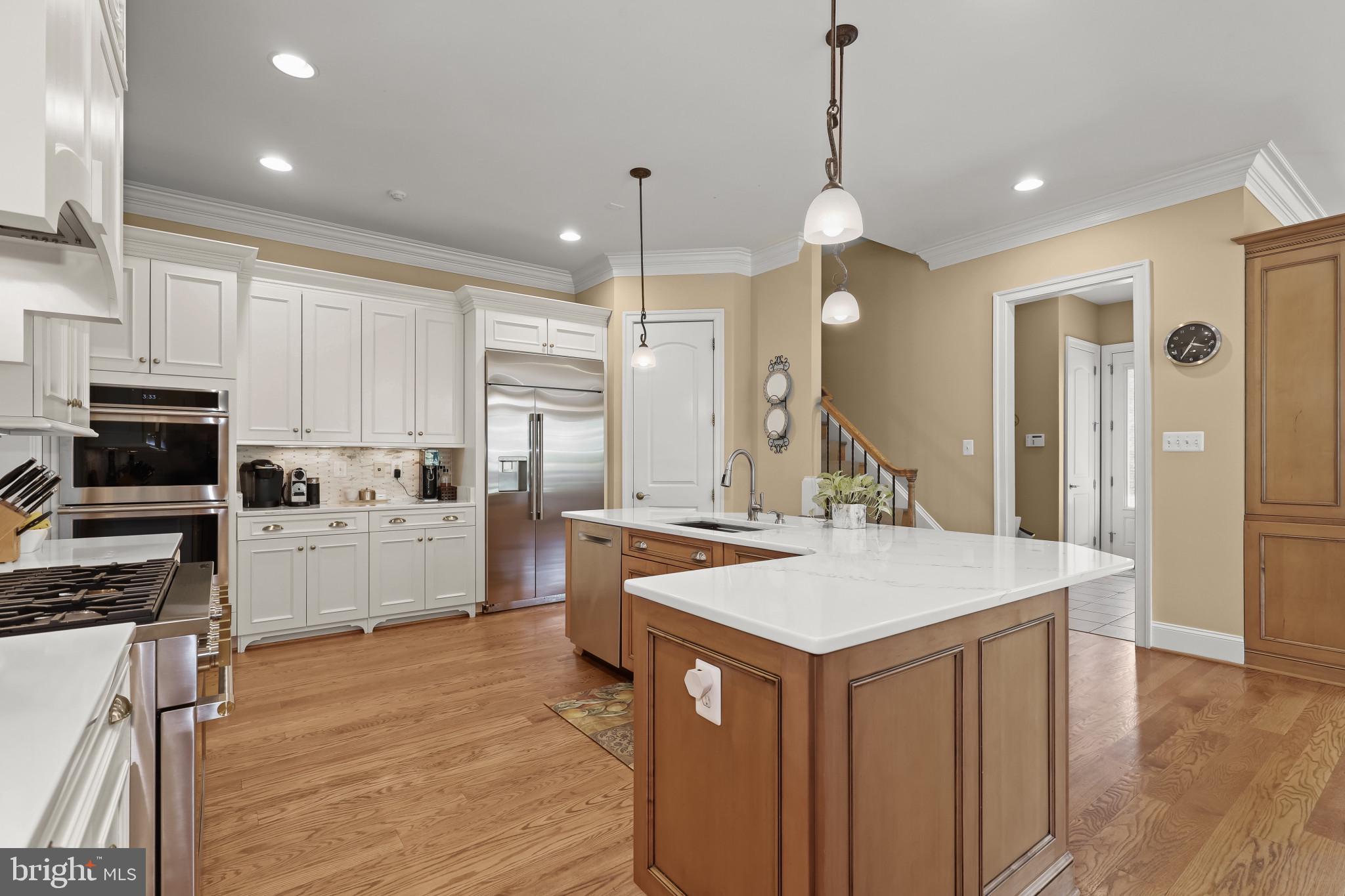 FOX MEADOW - Residential