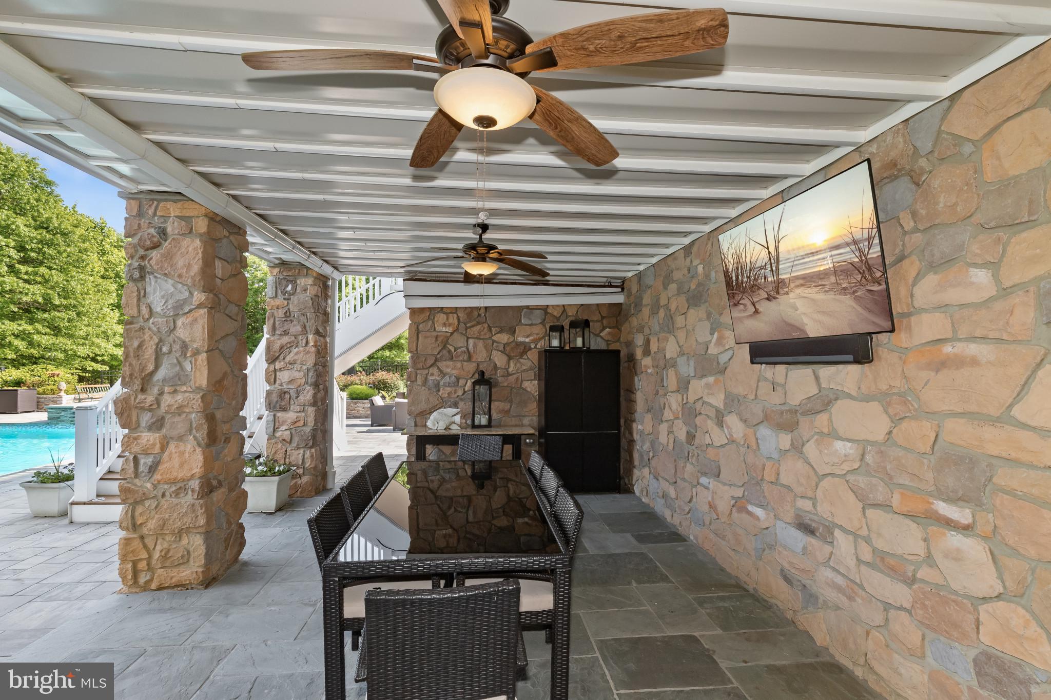 FOX MEADOW - Residential