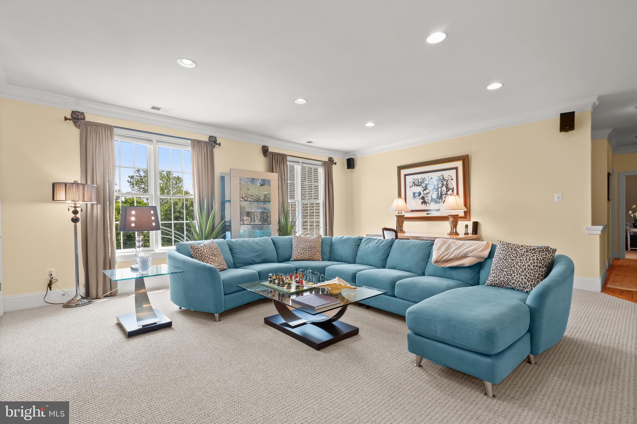 FOX MEADOW - Residential