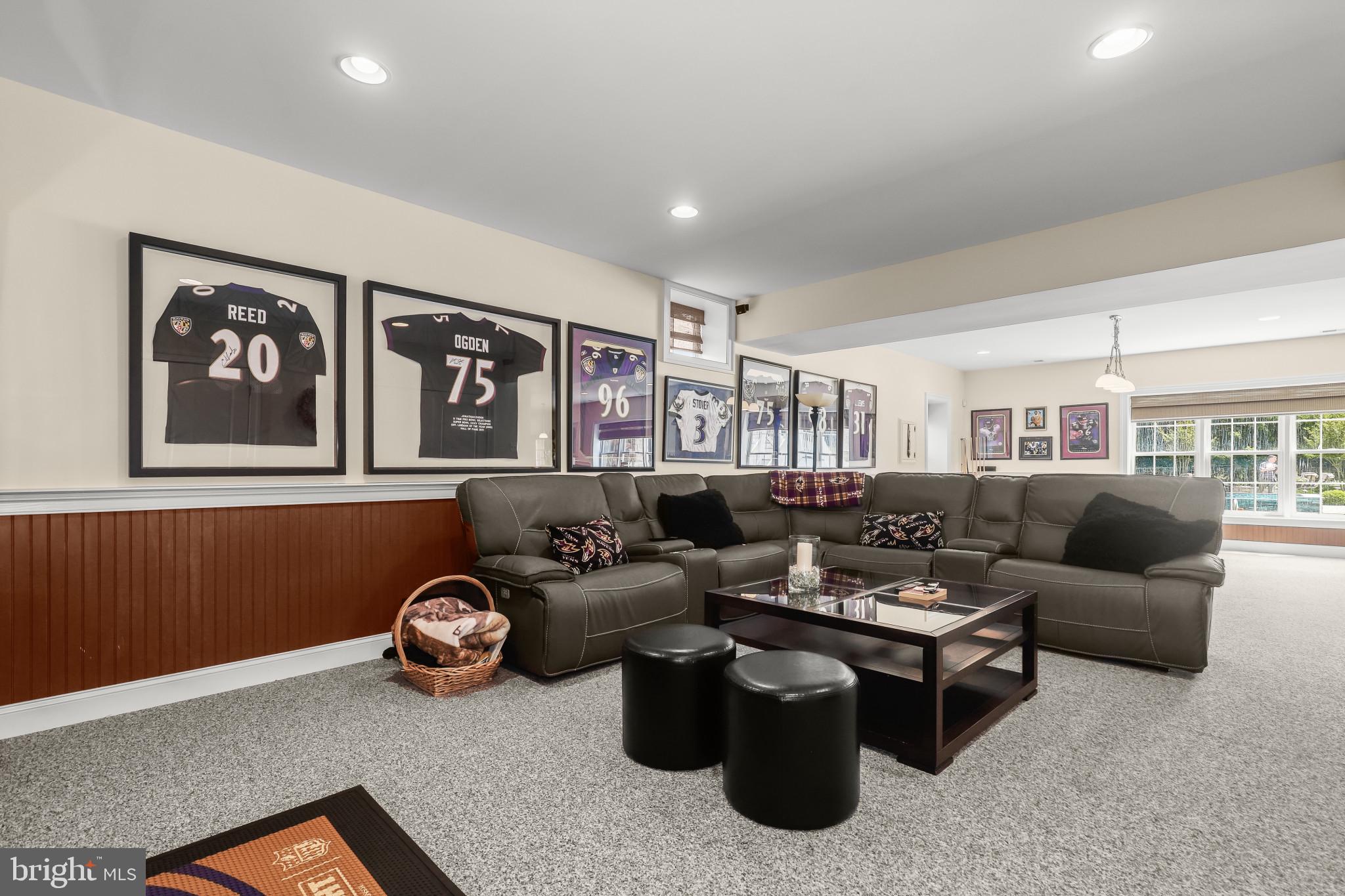 FOX MEADOW - Residential