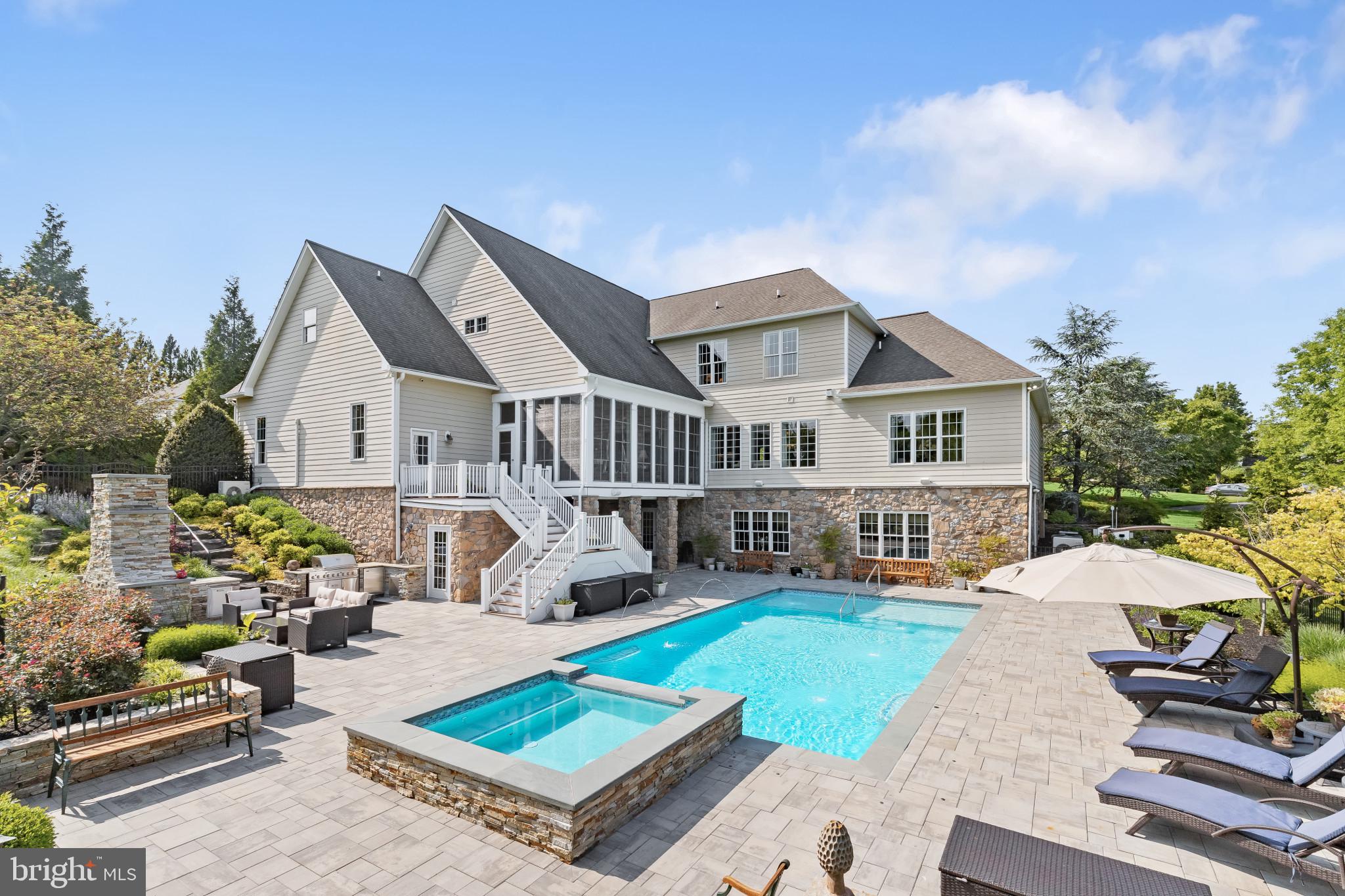 FOX MEADOW - Residential