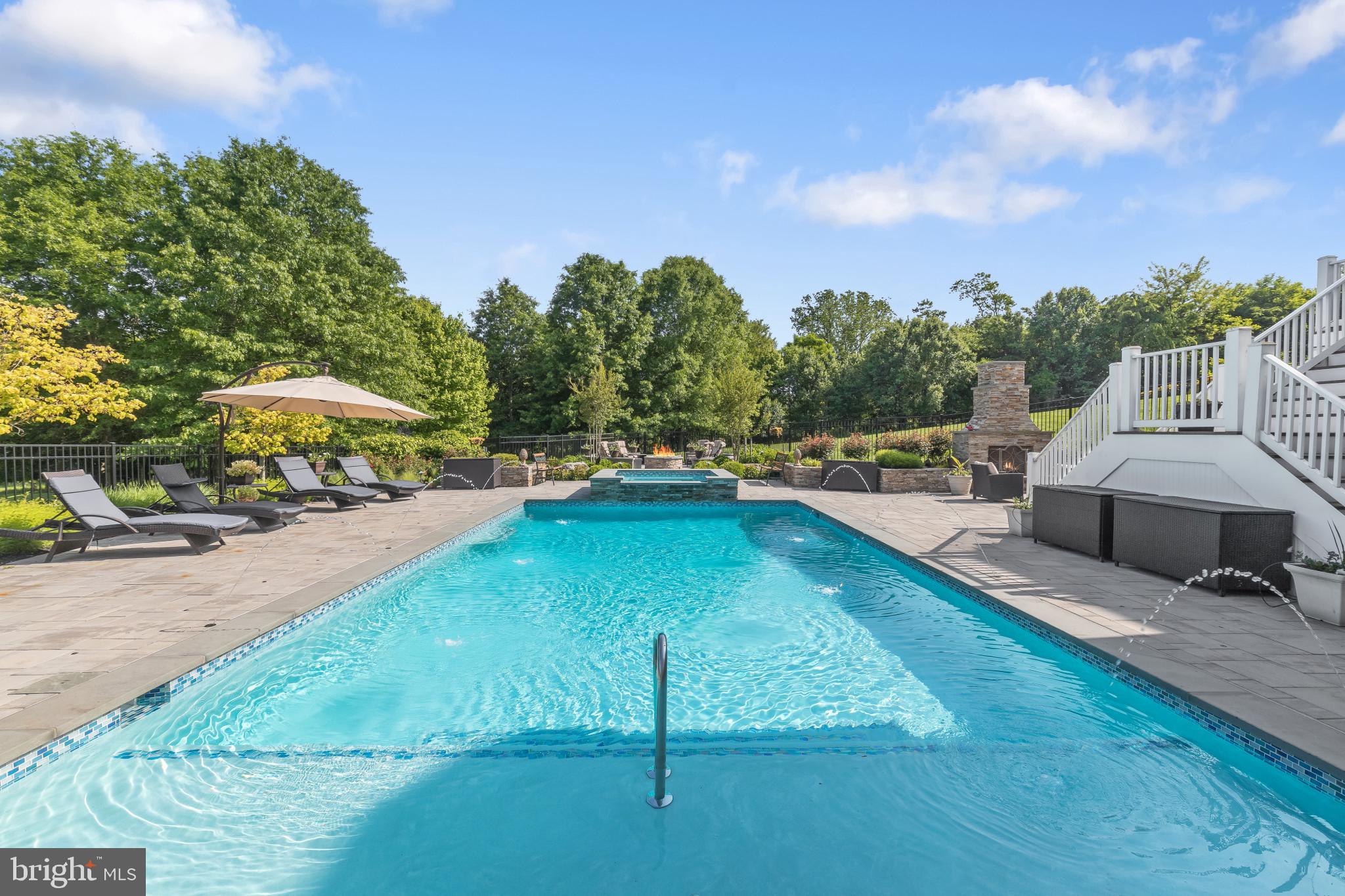 FOX MEADOW - Residential