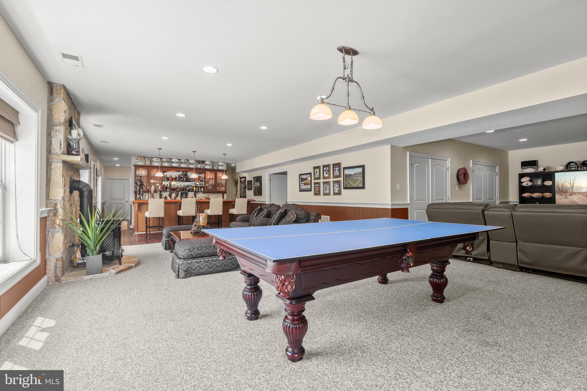 FOX MEADOW - Residential