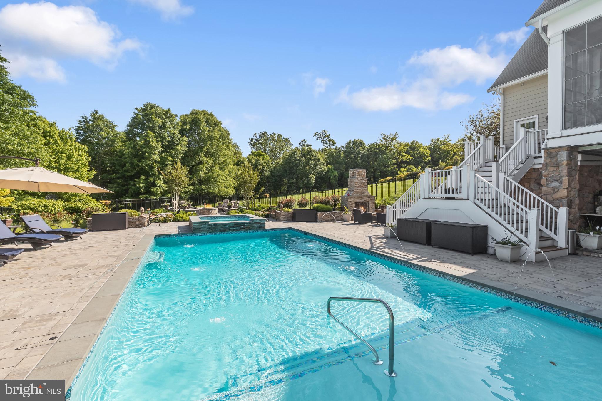 FOX MEADOW - Residential