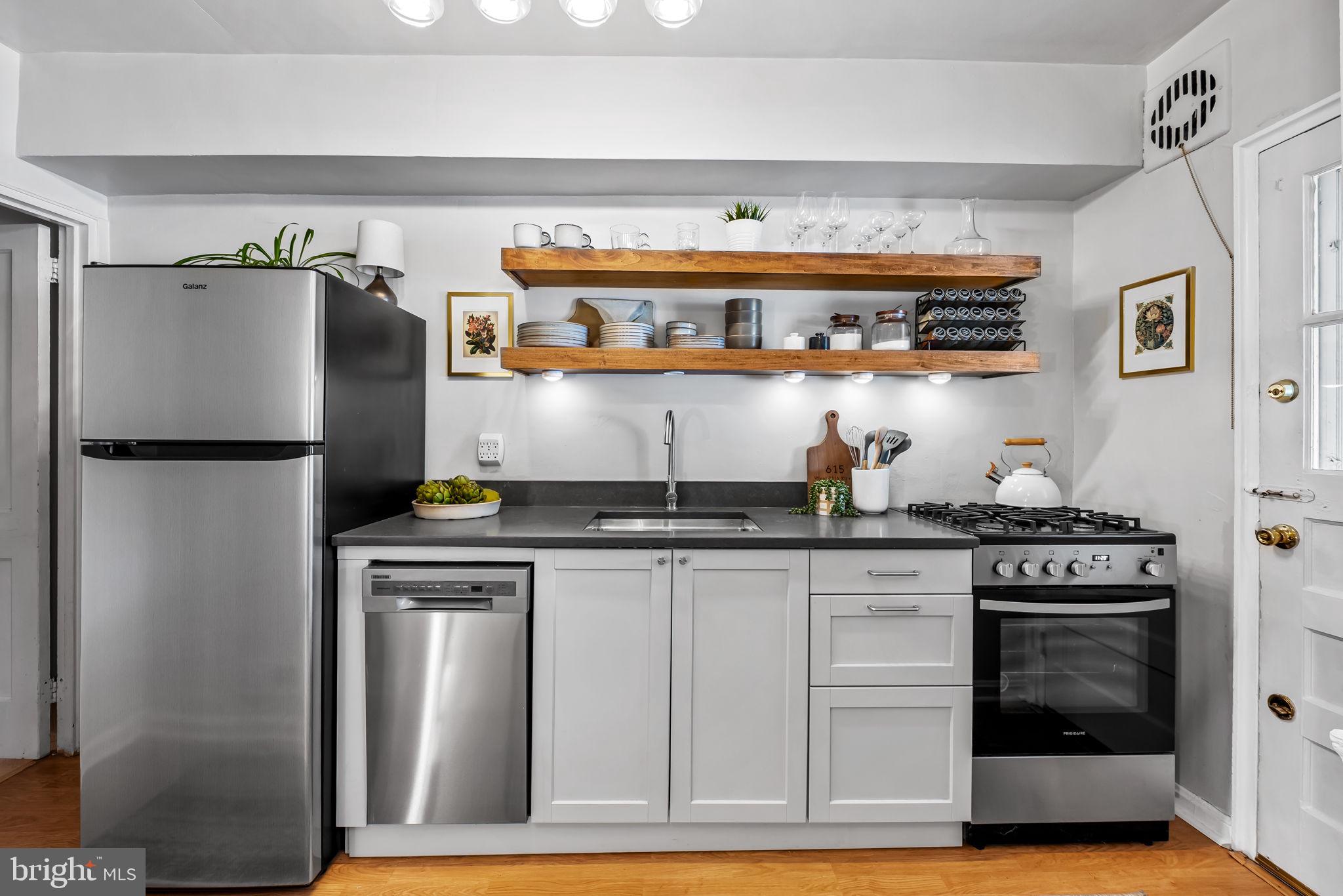 HAMPDEN HISTORIC DISTRICT - Residential