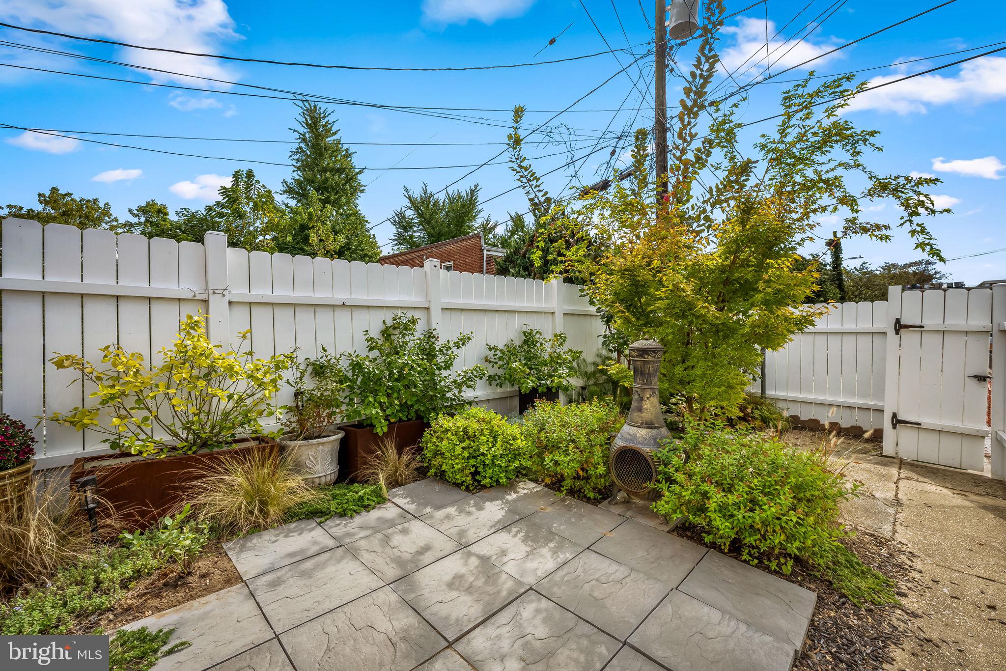 HAMPDEN HISTORIC DISTRICT - Residential