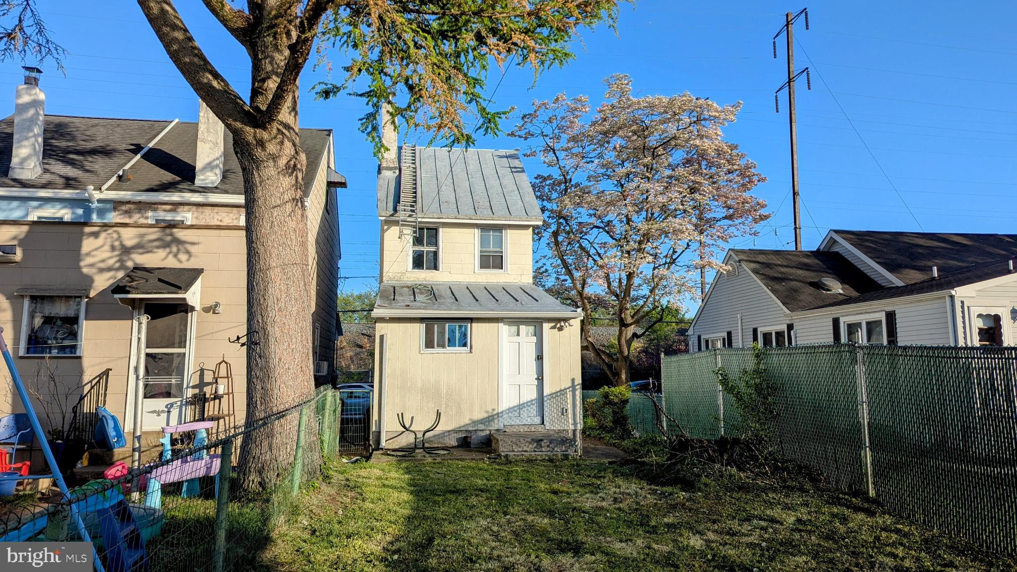 GARDEN VIEW - Residential