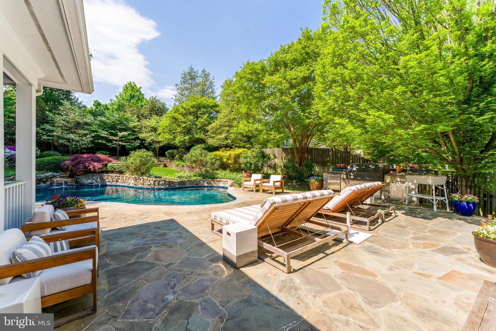 STONELEIGH - Residential
