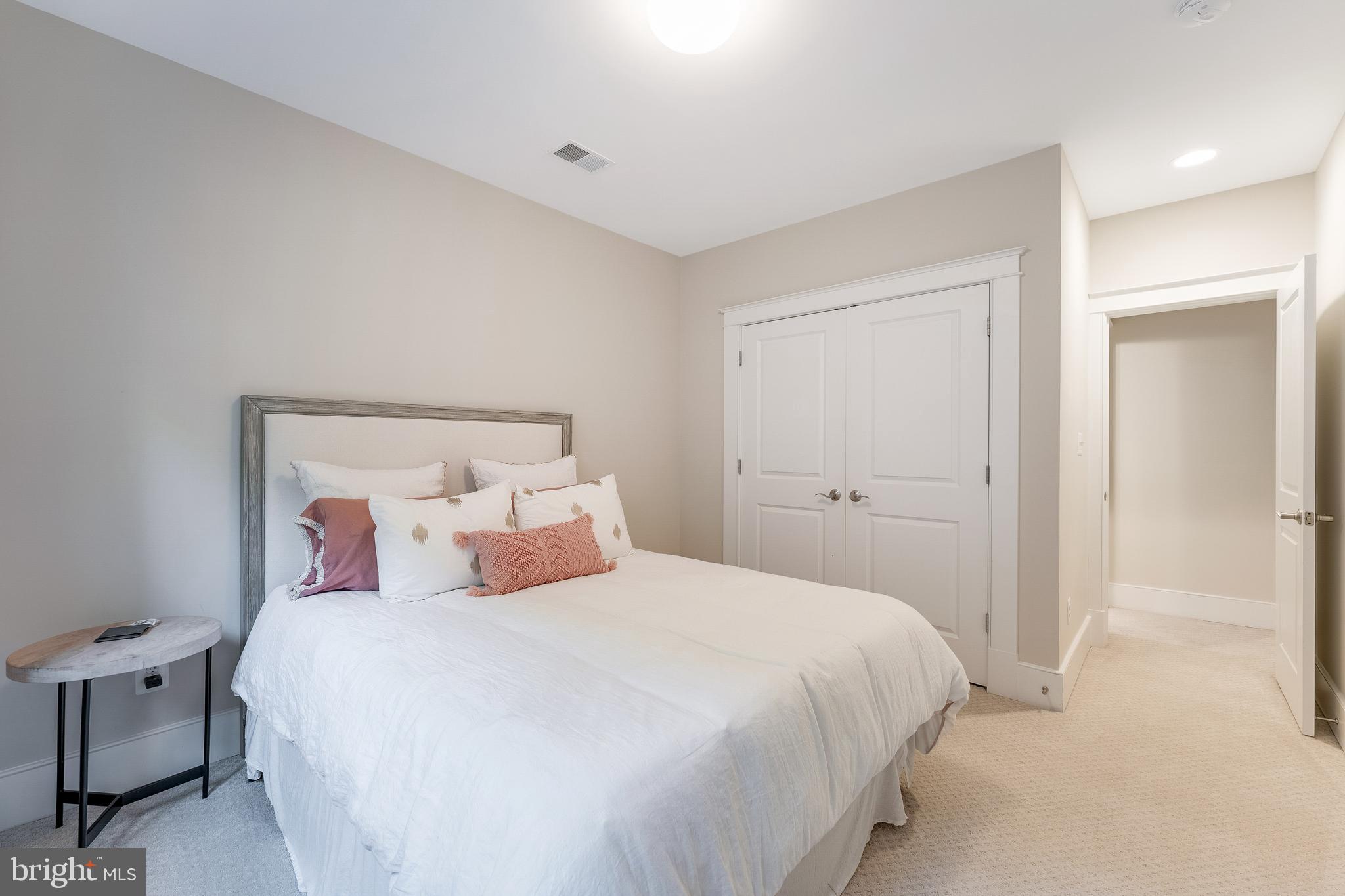 STONELEIGH - Residential