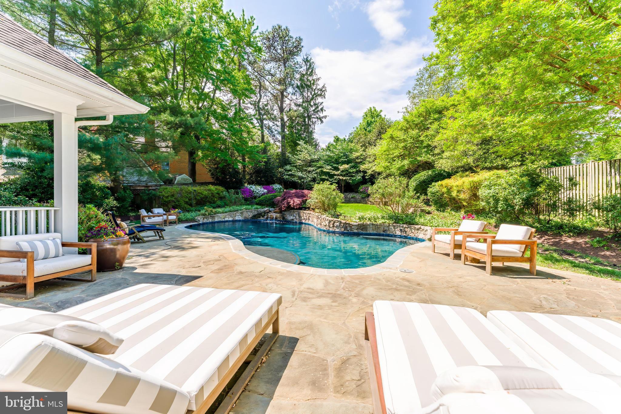 STONELEIGH - Residential