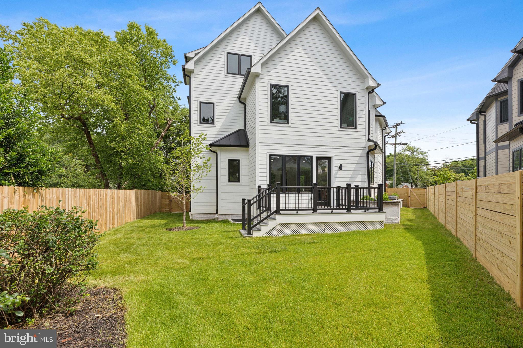 LINDSEY'S - Residential