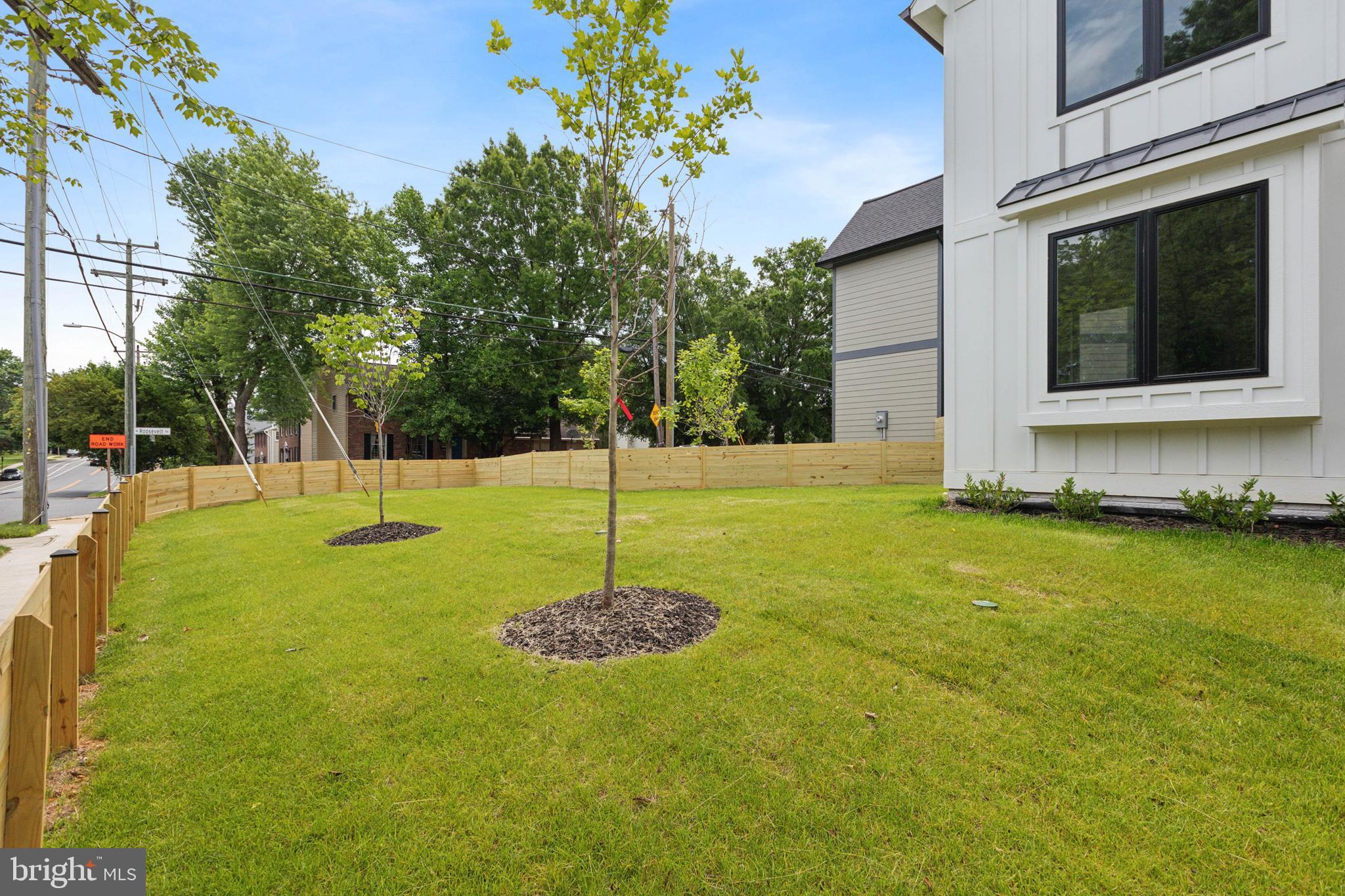 LINDSEY'S - Residential