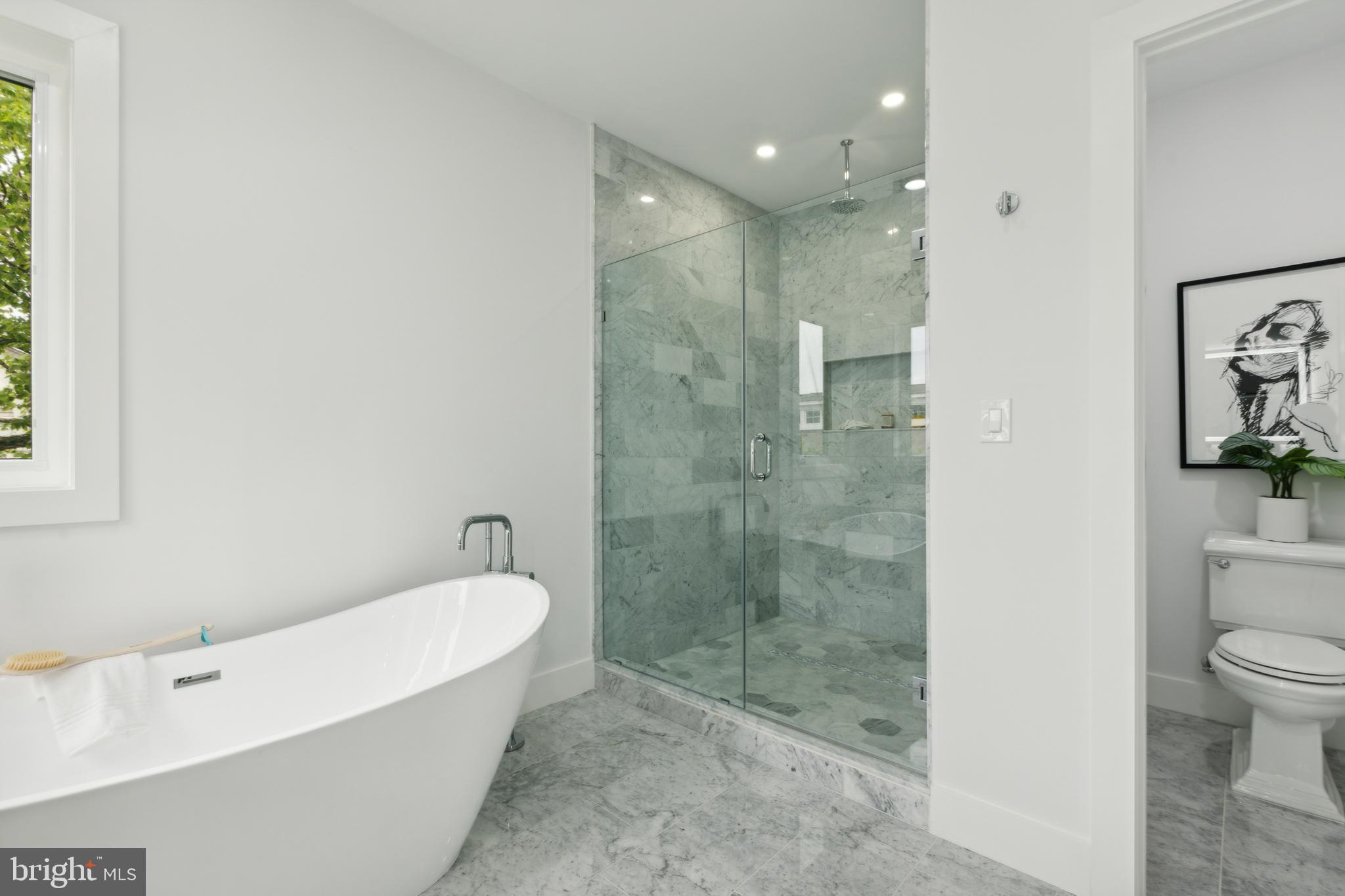 LINDSEY'S - Residential