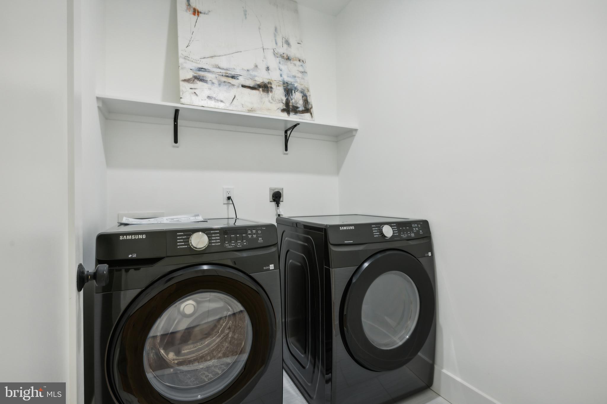 LINDSEY'S - Residential