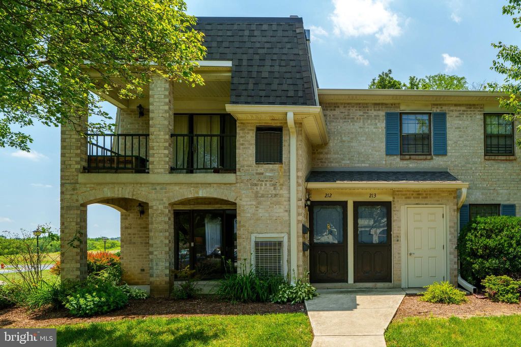 Photo of 212 Valleybrook Drive, Lancaster, PA 17601 (MLS # PALA2052618)