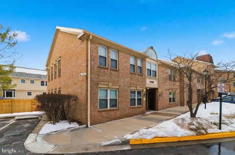 15300 SPENCERVILLE COURT 201A BURTONSVILLE MD 20866