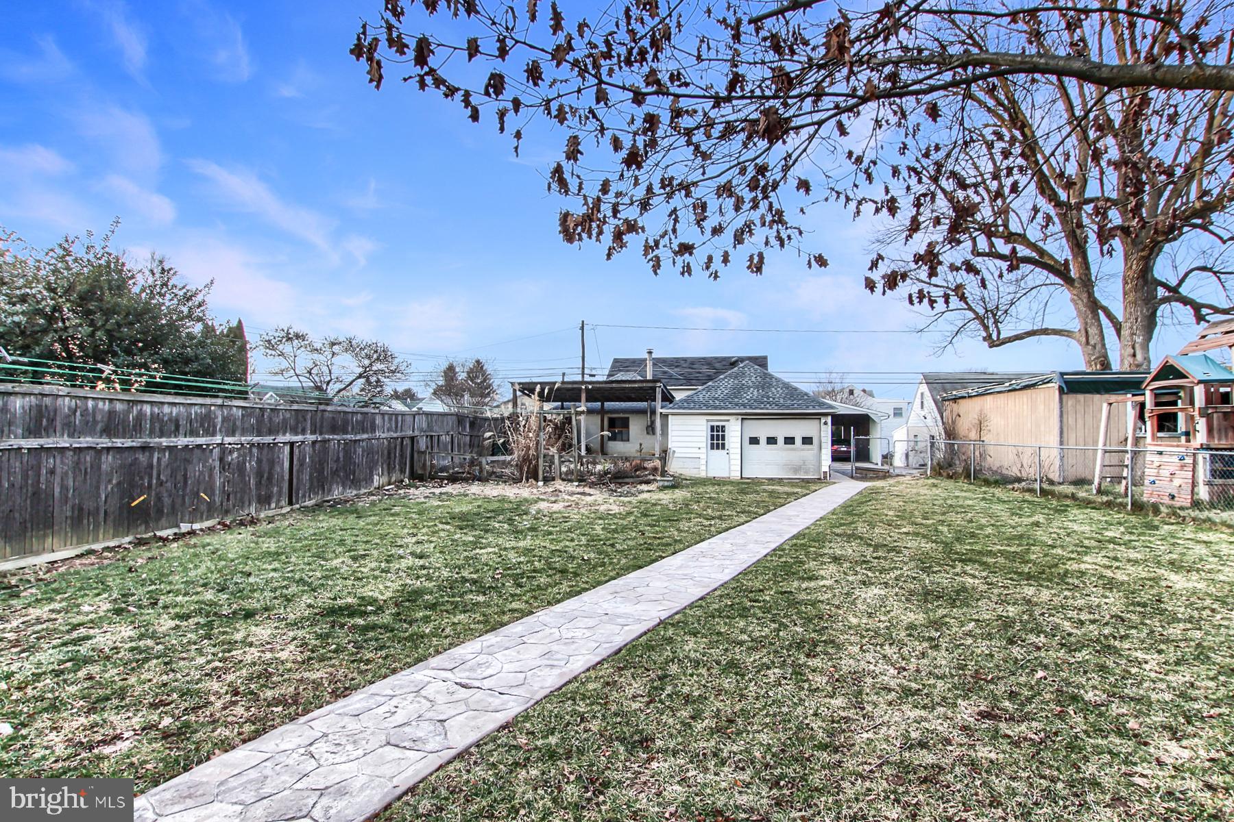 TOWER HILL - Residential