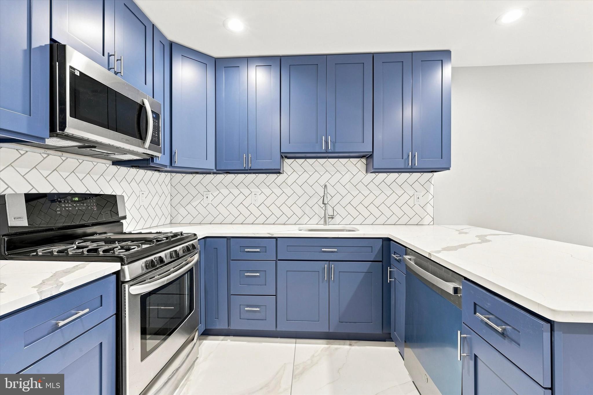 2649 E CLEARFIELD STREET UNIT A (1ST FLOOR)